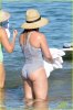hilary-duff-tells-body-shamers-to-kiss-my-ass-05.jpg