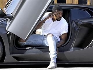 Blkkk Bruce Wayne